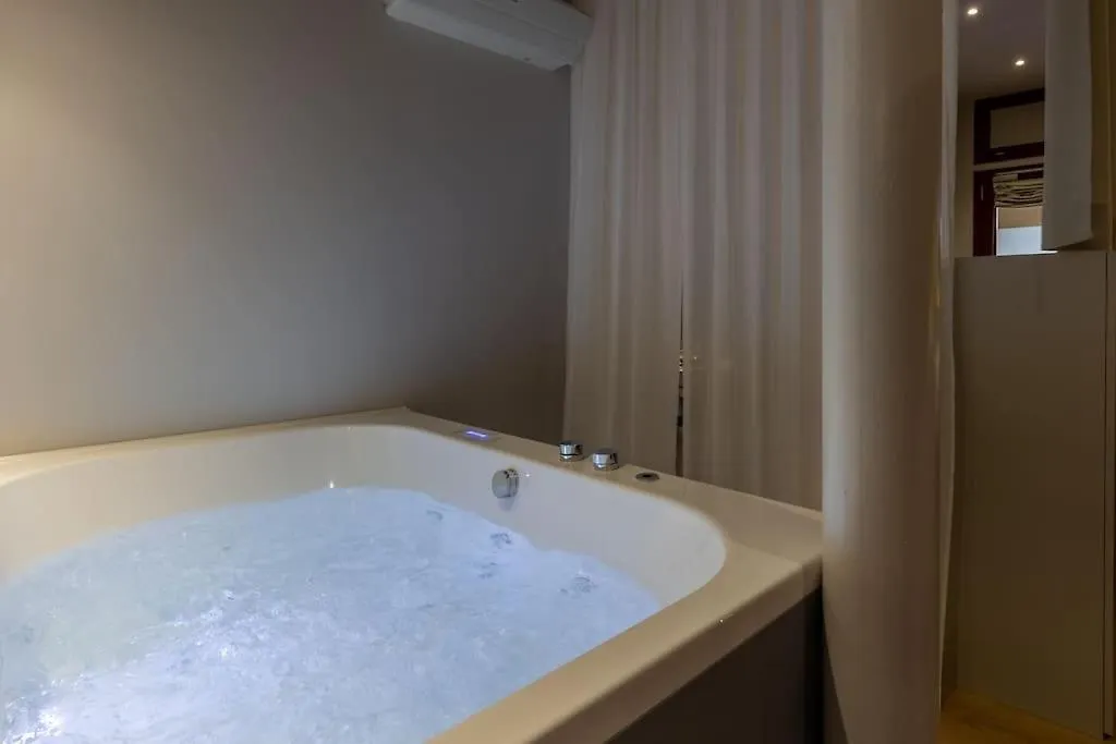 Materia Loft Design In Palazzo Nobiliare Al Duomo Apartment Padova 0*,