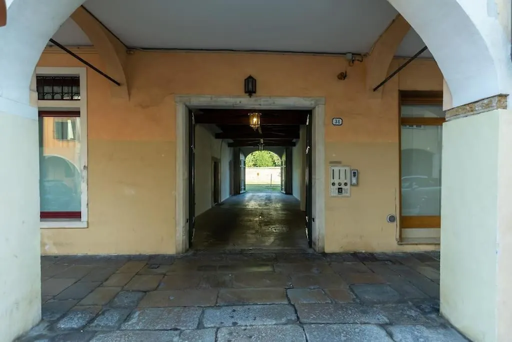 Materia Loft Design In Palazzo Nobiliare Al Duomo Apartment Padova