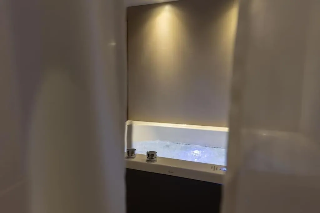 Materia Loft Design In Palazzo Nobiliare Al Duomo Apartment Padova Italy