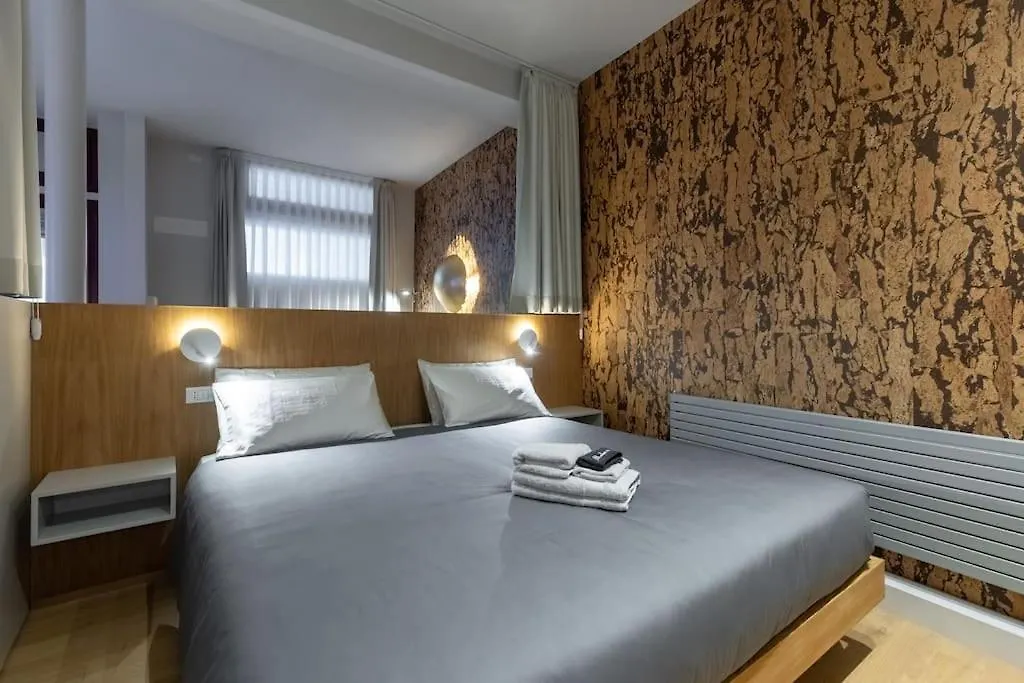 Materia Loft Design In Palazzo Nobiliare Al Duomo Apartment Padova 0*,  Italy
