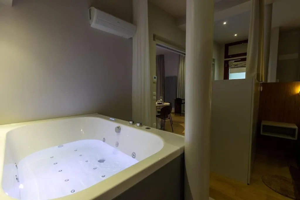 Materia Loft Design In Palazzo Nobiliare Al Duomo Apartment Padova